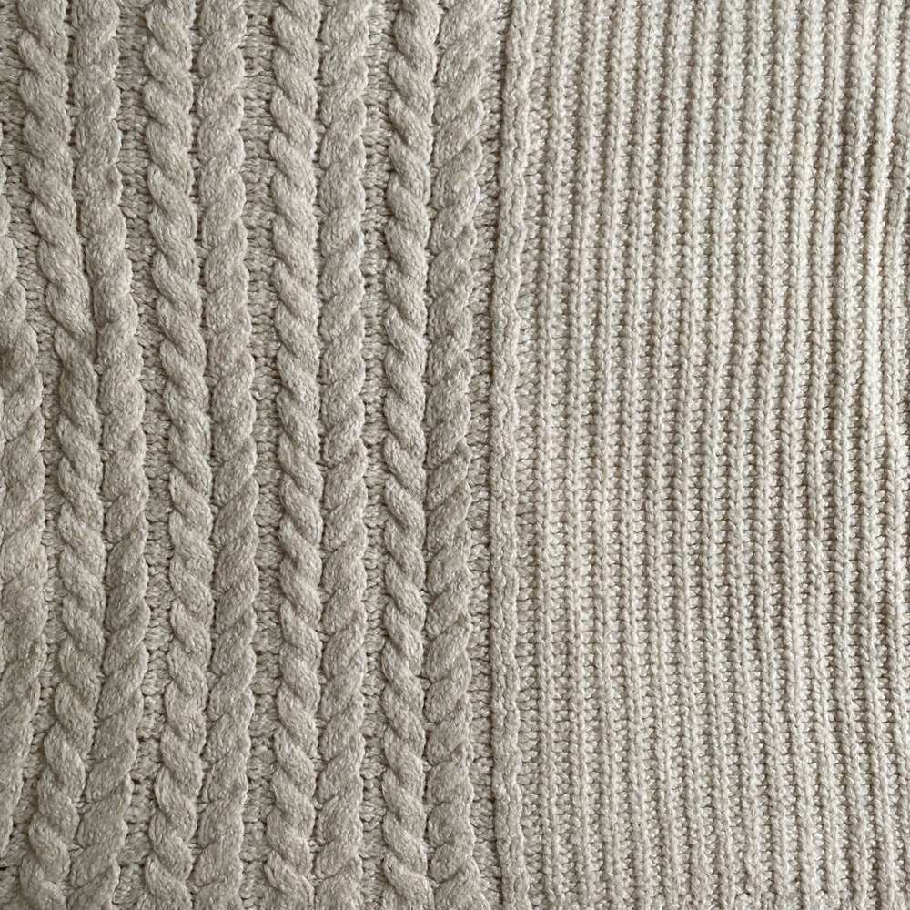 Line Sweater - Picture 2 of 4